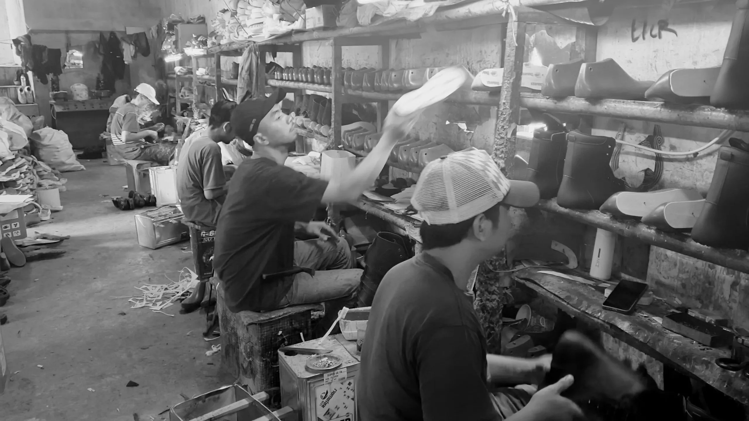 Pabrik / Vendor sepatu custom Bandung Indo Karya Sepatu