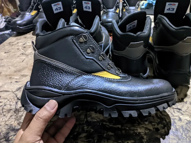 Vendor sepatu custom Bandung Indo Karya Sepatu Cibaduyut